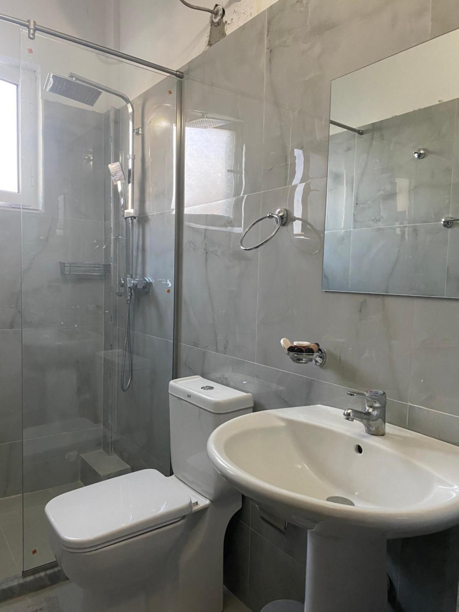 Vila M Vera Rooms With Kitchen And Apartments Дуррес Экстерьер фото