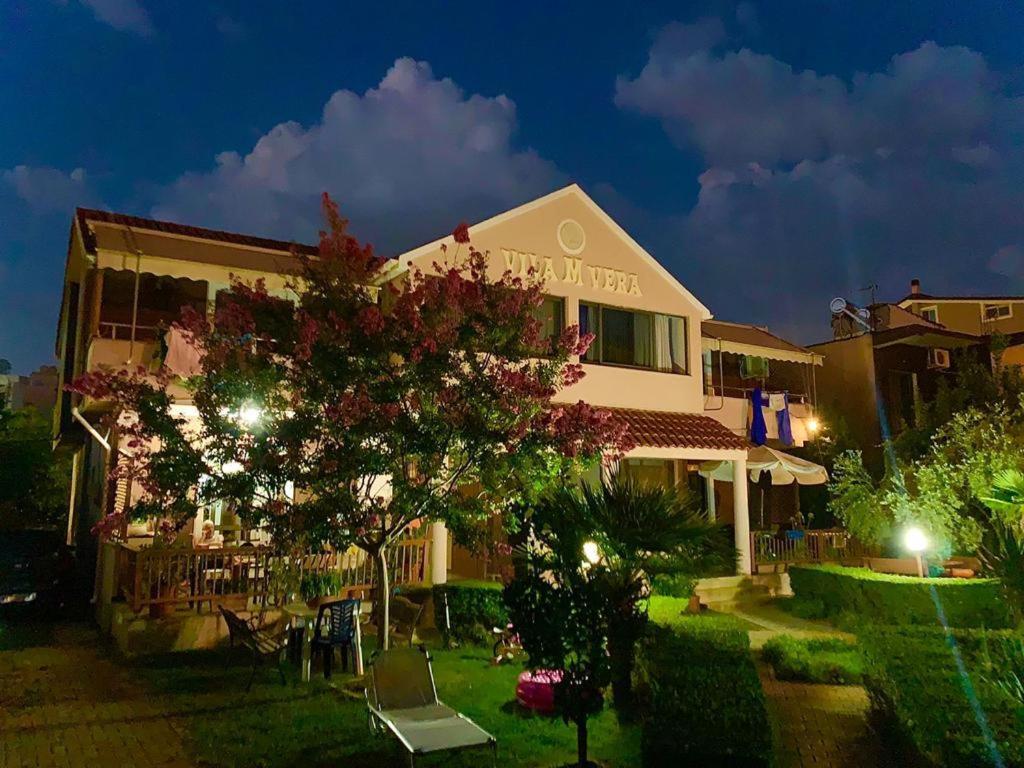 Vila M Vera Rooms With Kitchen And Apartments Дуррес Экстерьер фото