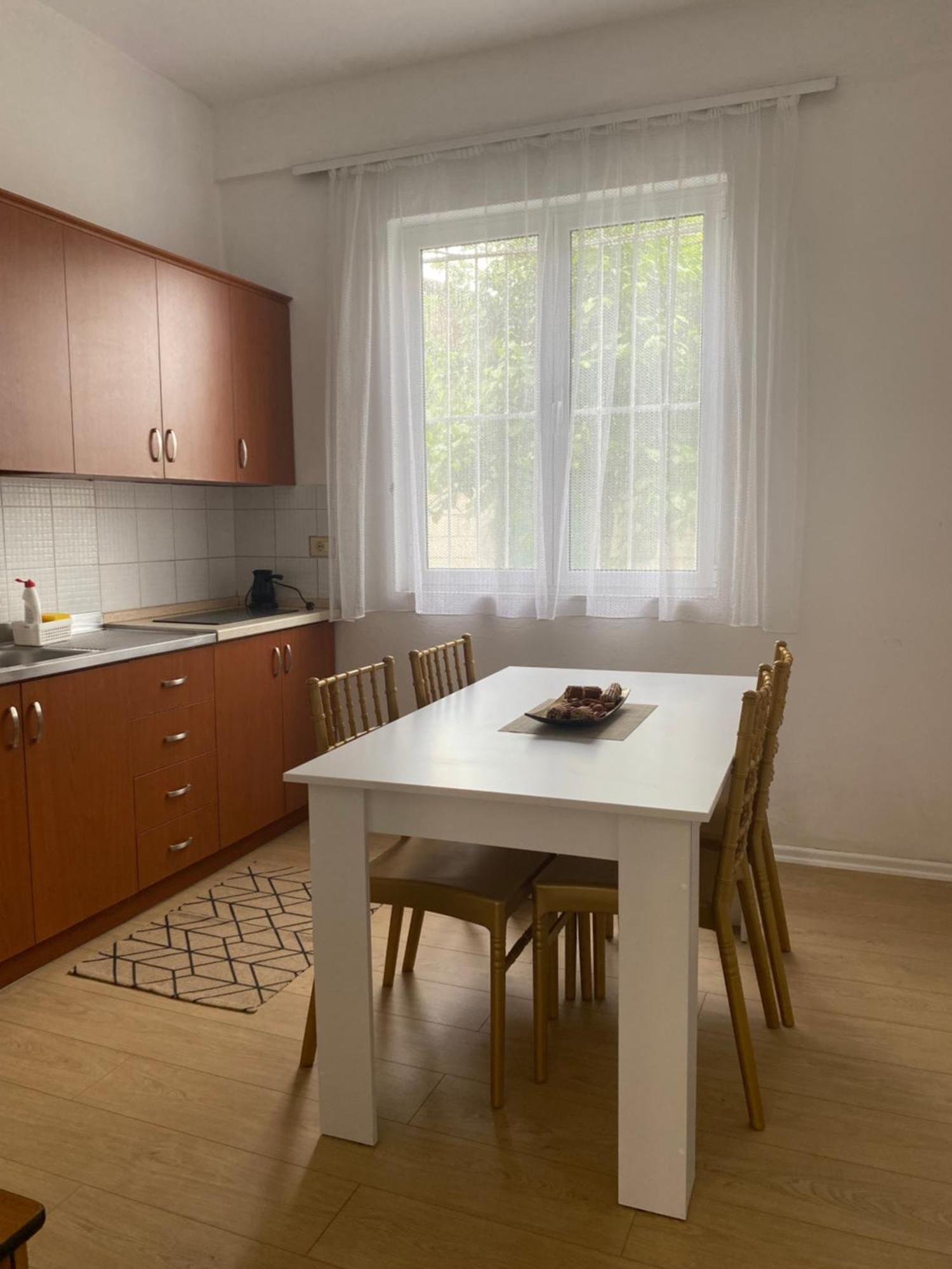 Vila M Vera Rooms With Kitchen And Apartments Дуррес Экстерьер фото