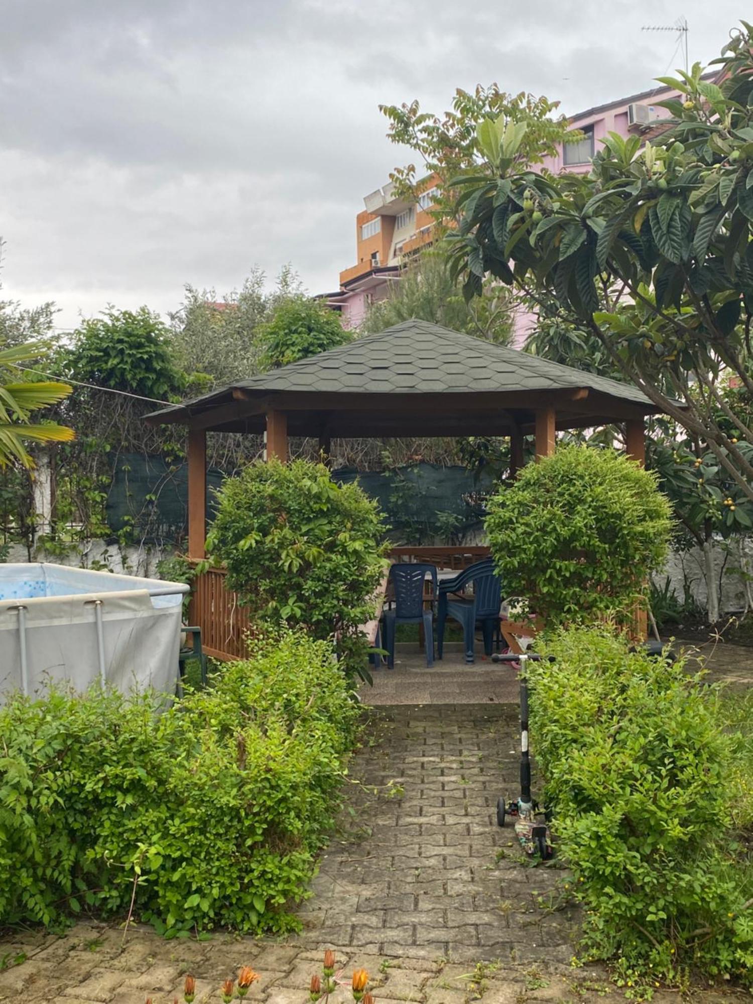 Vila M Vera Rooms With Kitchen And Apartments Дуррес Экстерьер фото
