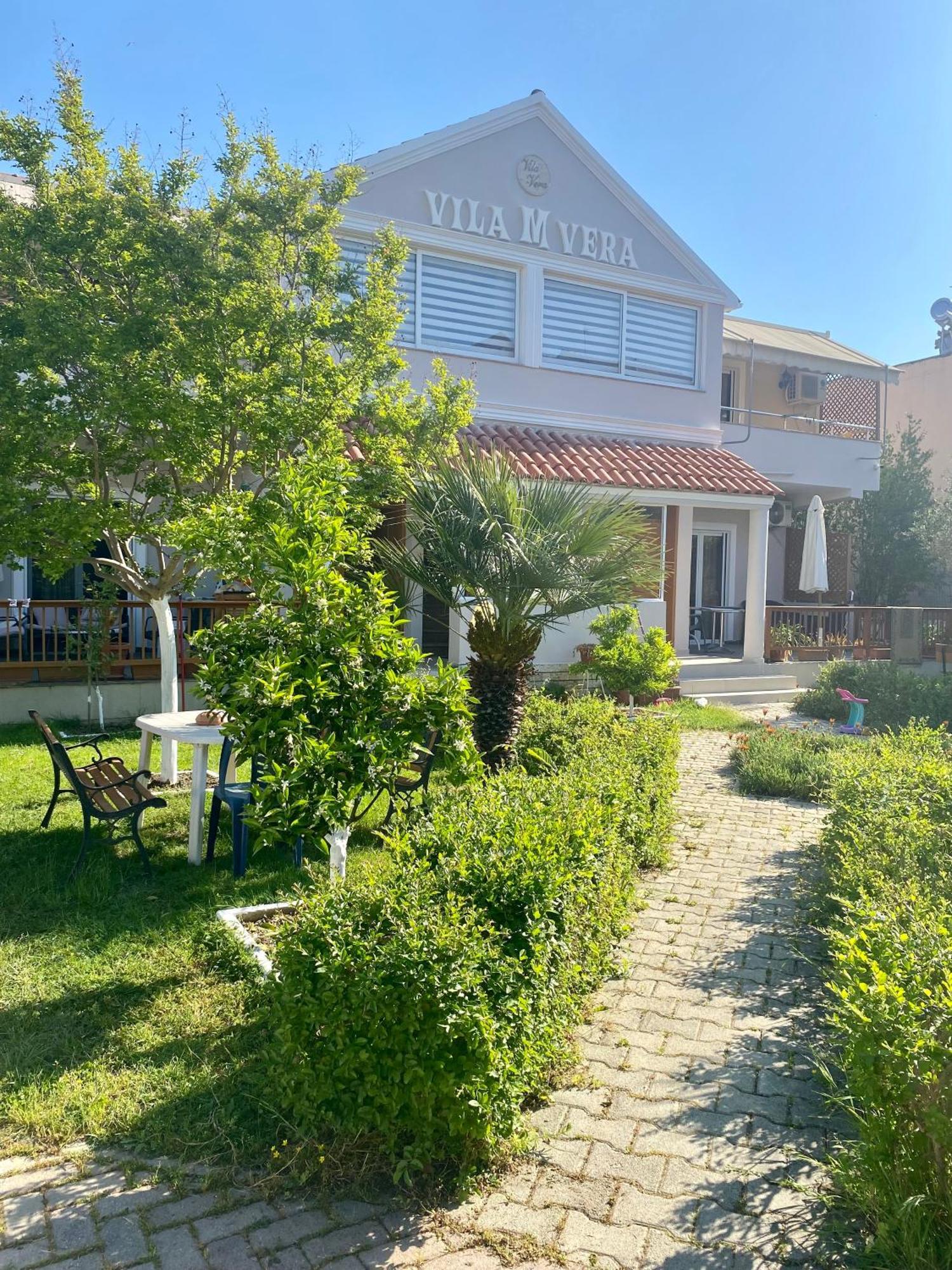 Vila M Vera Rooms With Kitchen And Apartments Дуррес Экстерьер фото