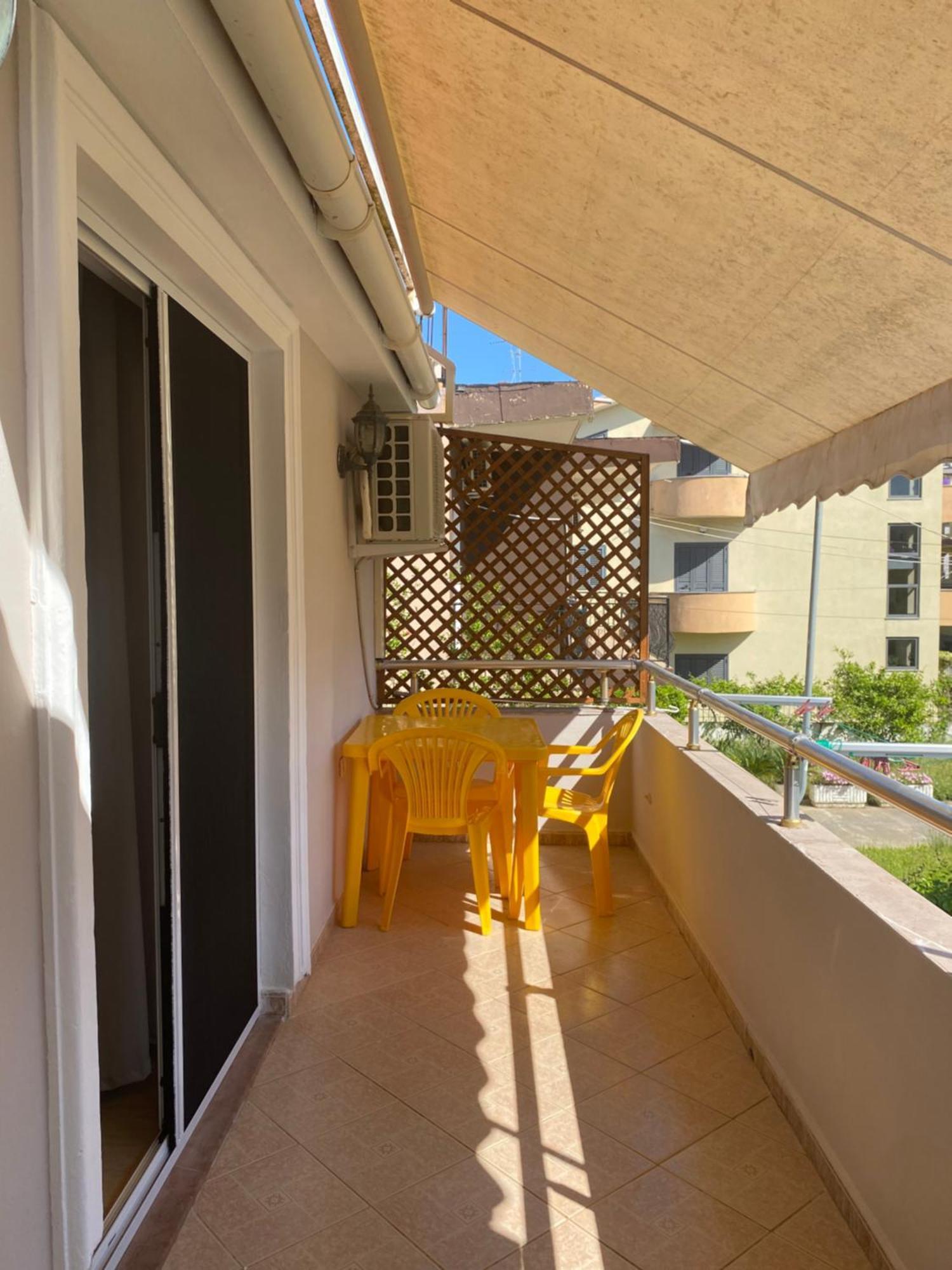 Vila M Vera Rooms With Kitchen And Apartments Дуррес Экстерьер фото