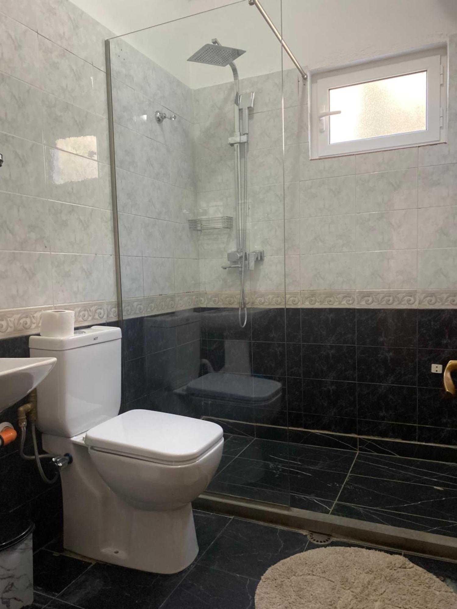 Vila M Vera Rooms With Kitchen And Apartments Дуррес Экстерьер фото