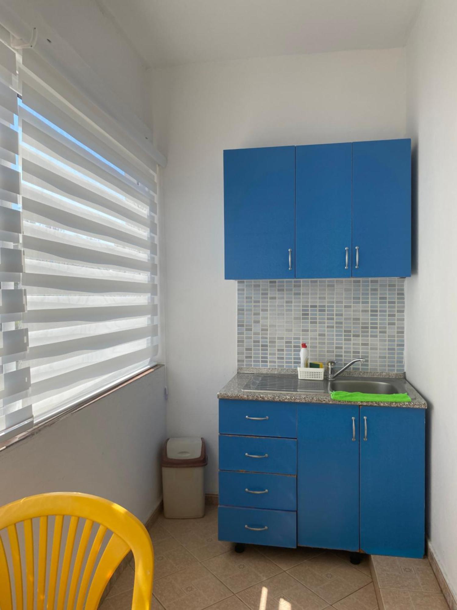 Vila M Vera Rooms With Kitchen And Apartments Дуррес Экстерьер фото